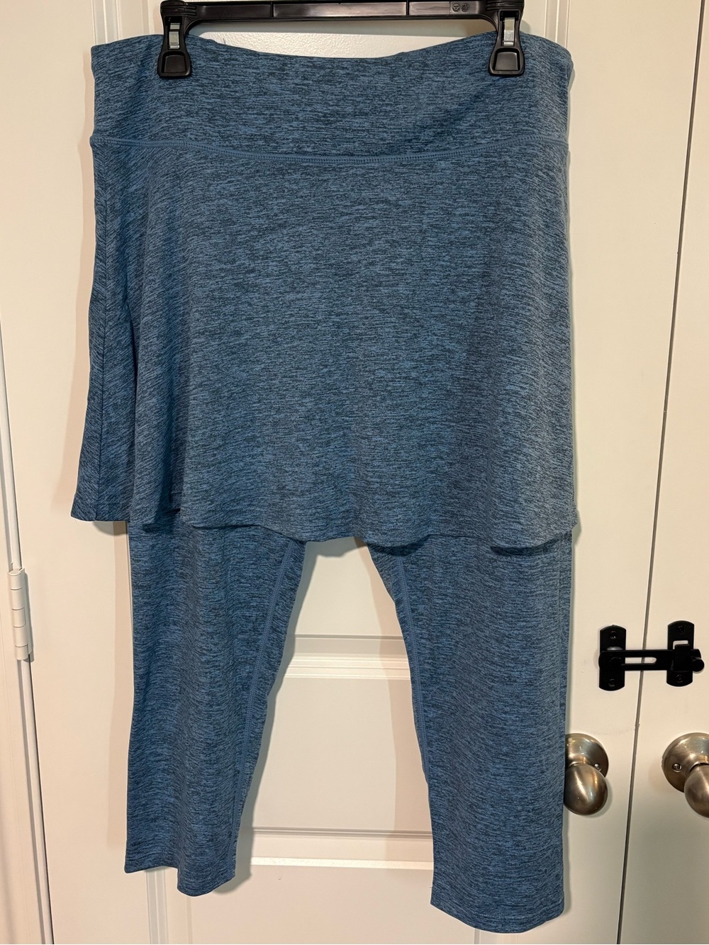 Xioker Heather Blue Skirted Capri Leggings XL NWT